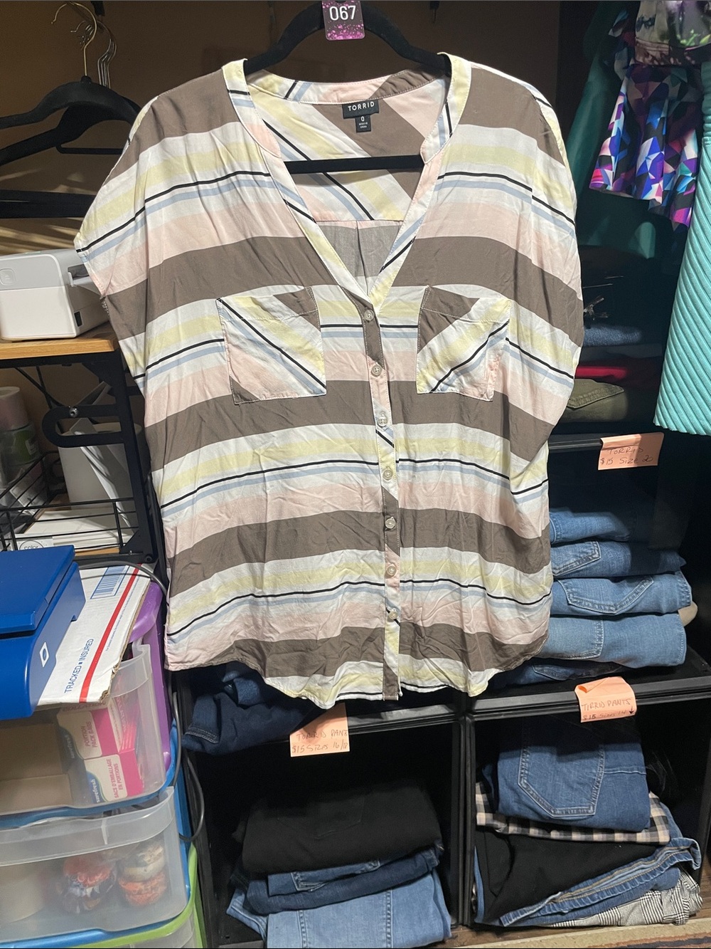 #067 size 0!Torrid Striped Button-Front Blouse in Taupe, Pale Pink & Yellow